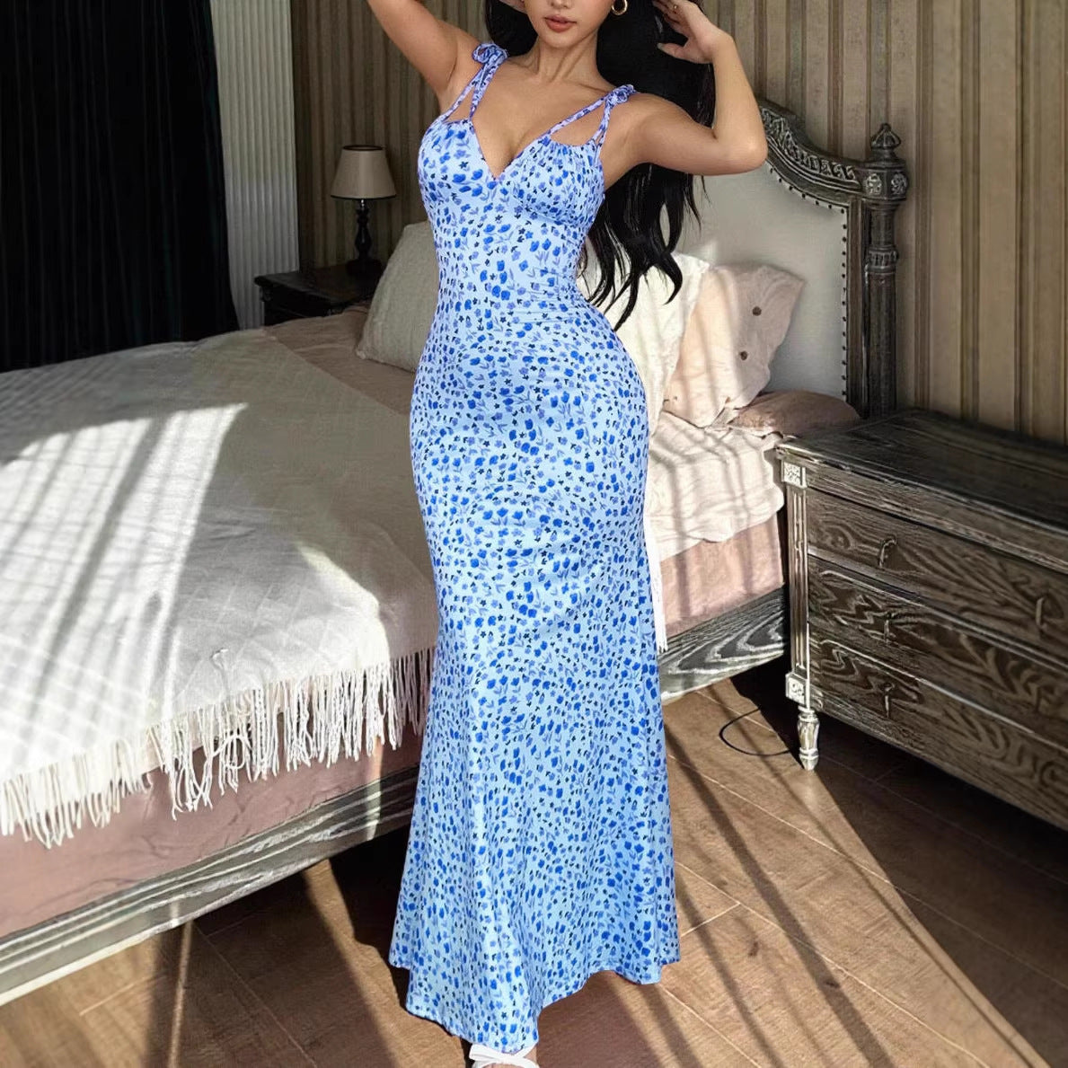 Fashionable Minimalist And Slim Fit Womens Dress