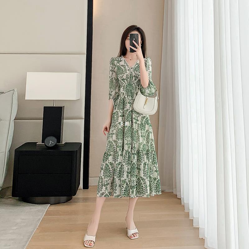 Green Three-quarter-sleeved Chiffon Floral Dress