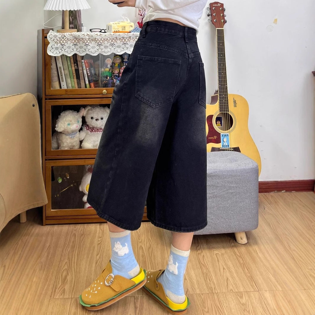 High-waisted Denim Capri Pants For Spring And Summer With A Retro Vibe