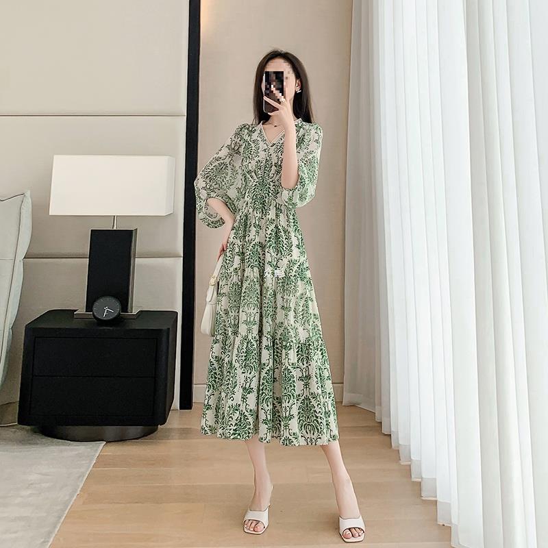 Green Three-quarter-sleeved Chiffon Floral Dress